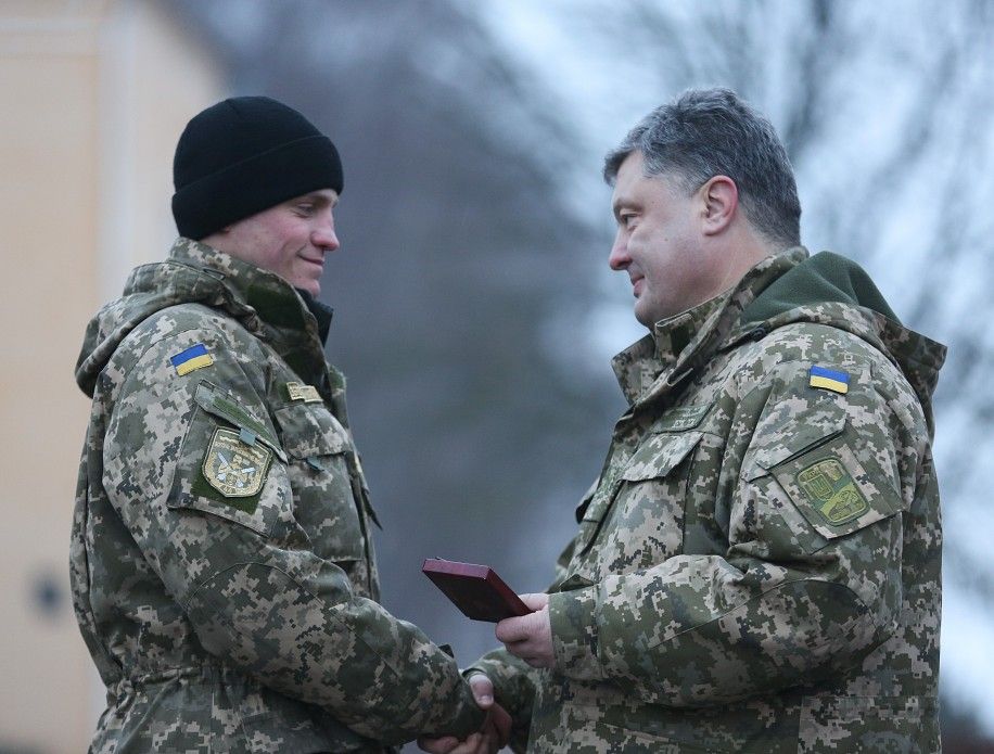 Награждение орденами "За мужність" Награждение орденами "За мужність"