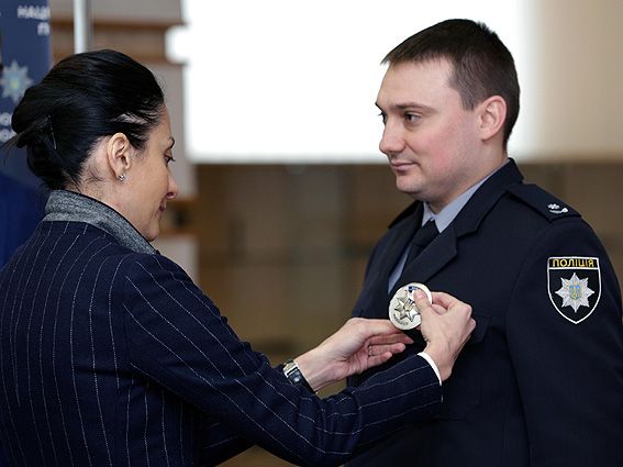 Вручение жетонов Вручение жетонов