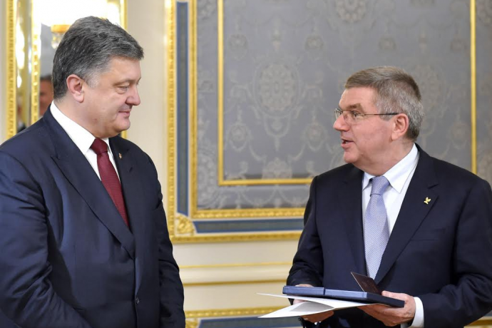 Награждение главы МОК Награждение главы МОК